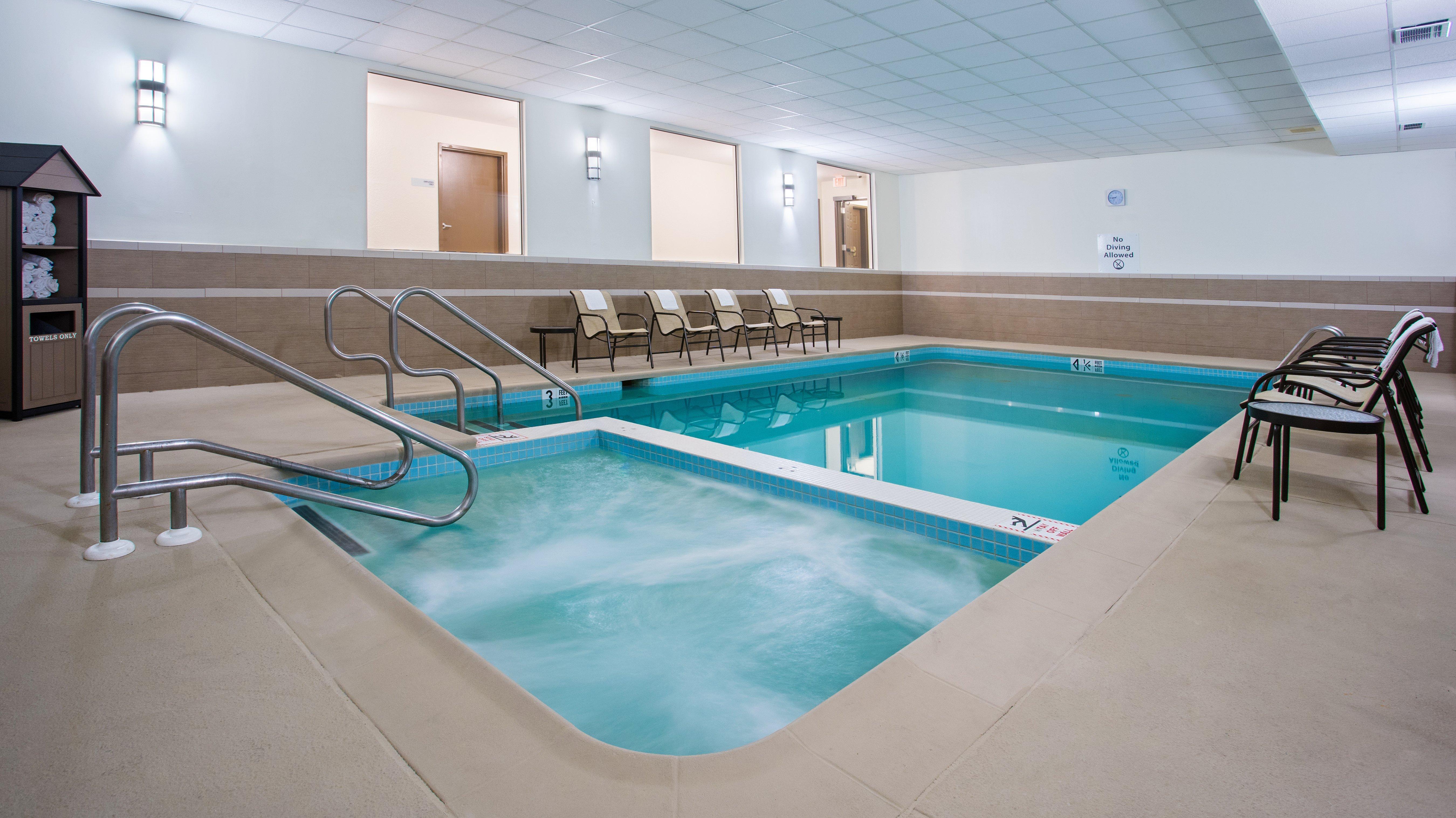 Express & Wyomissing By Ihg West Reading