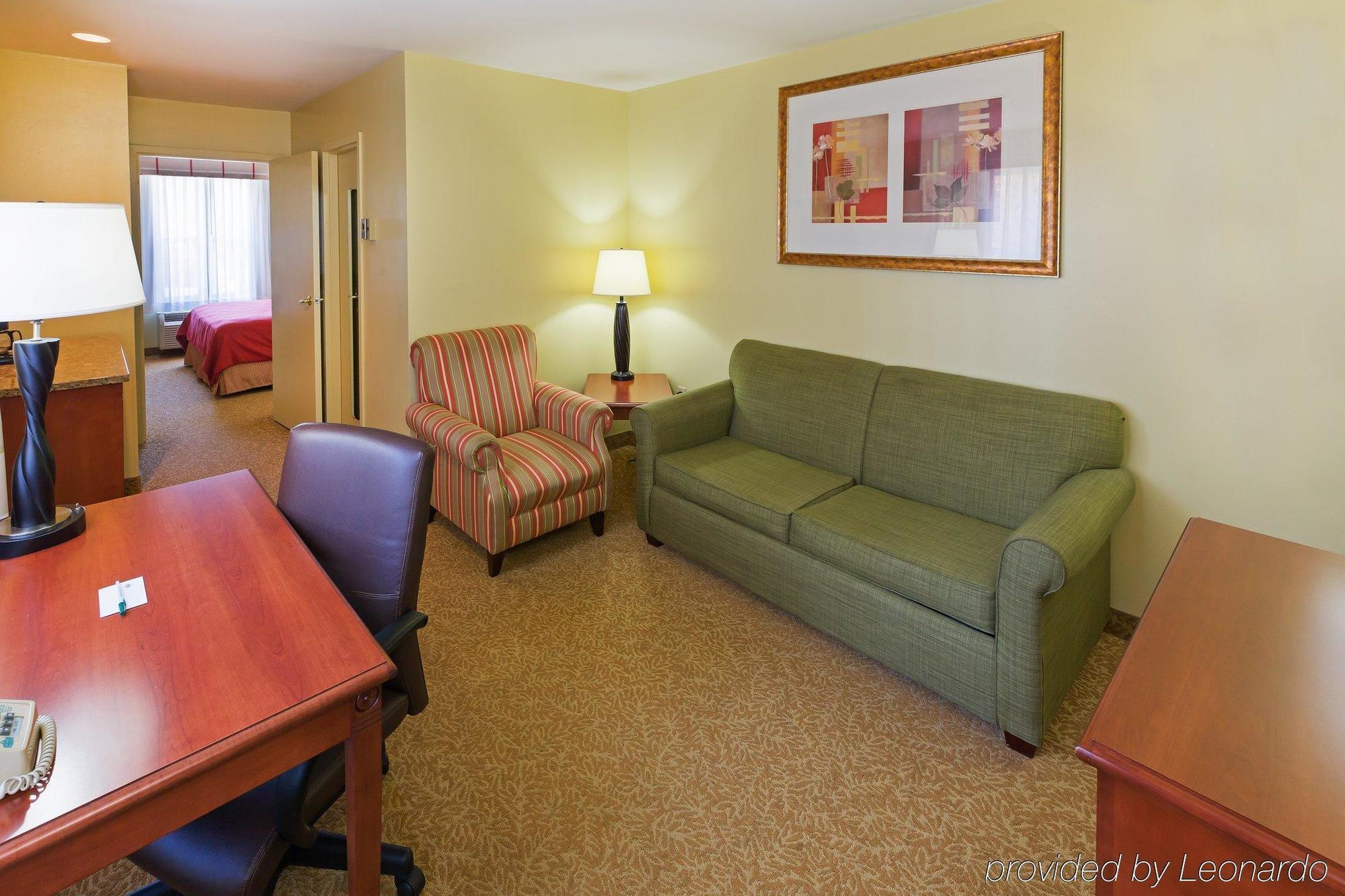 Express & Wyomissing By Ihg Hotel 3*