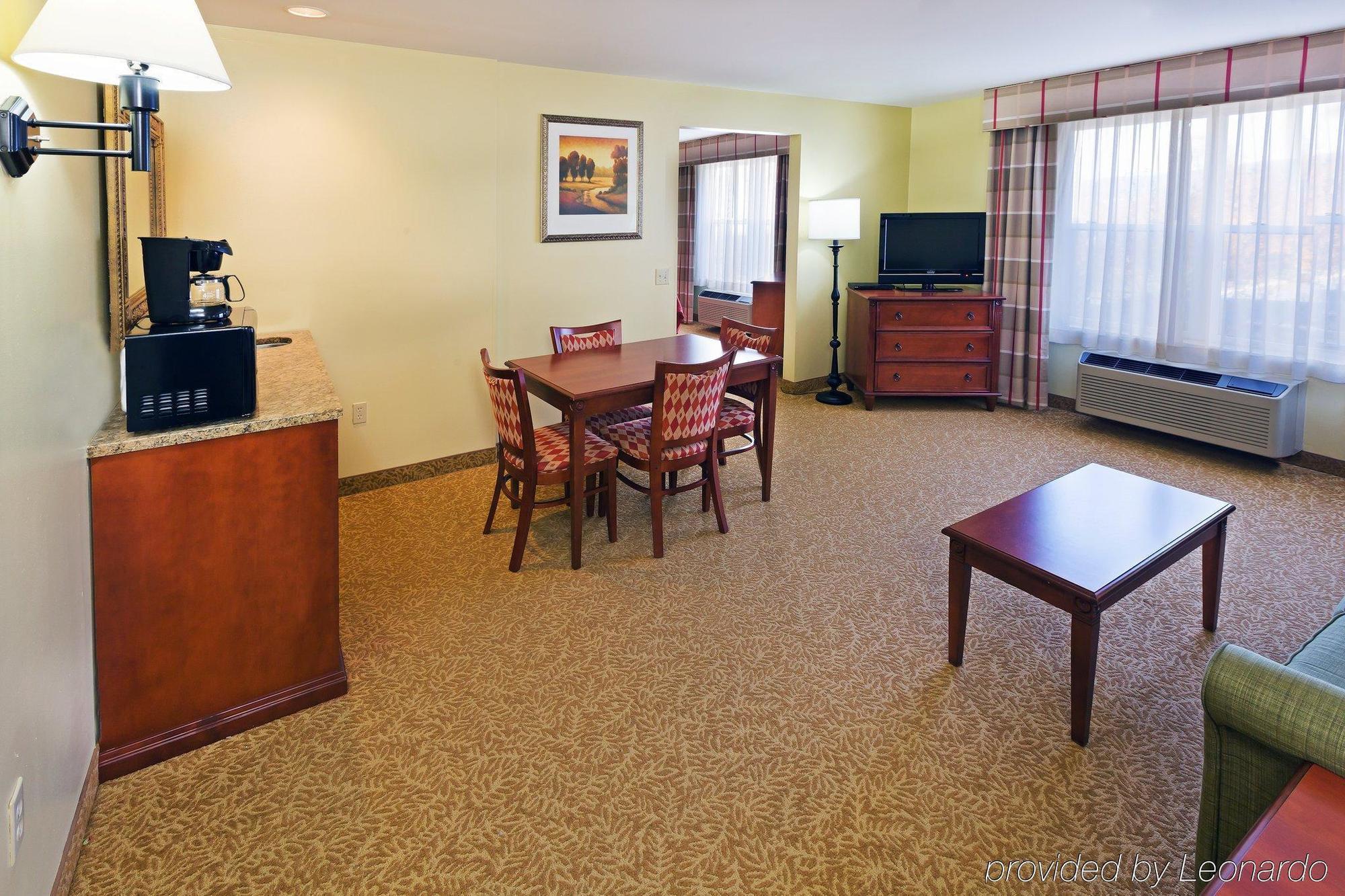 Express & Wyomissing By Ihg