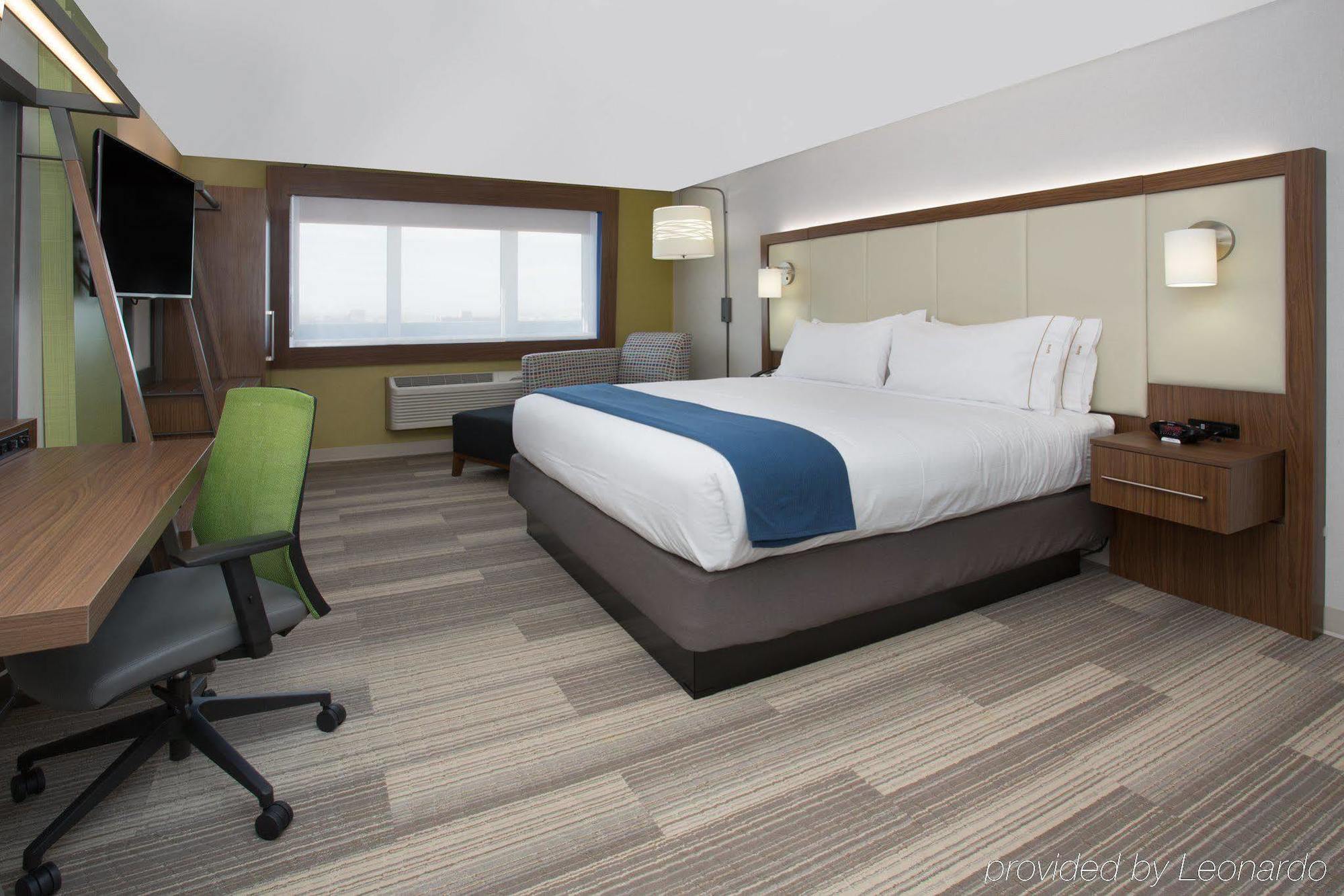 Express & Wyomissing By Ihg West Reading
